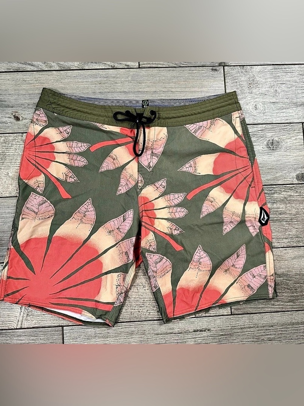 Volcom Board Shorts Like New